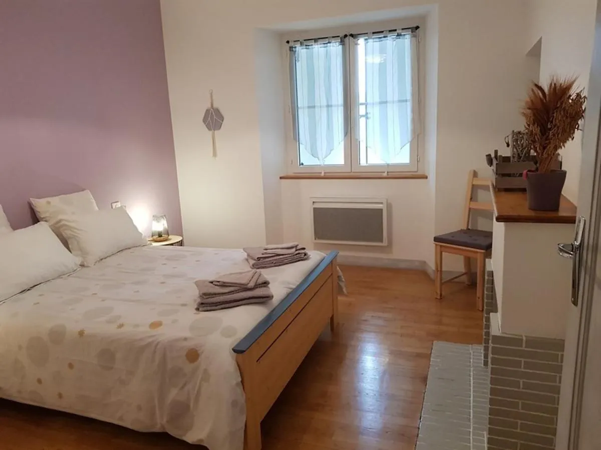 Maison Renovee Au Bord Du Lac, Jardin Privatif, Wifi, Activites Nautiques Et Touristiques A Proximite - Fr-1-742-125 Villa Saint-Etienne-Cantales