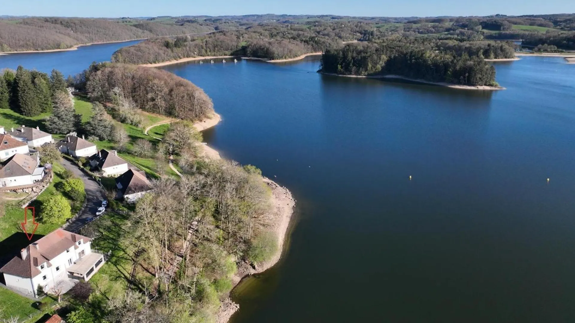 Maison Renovee Au Bord Du Lac, Jardin Privatif, Wifi, Activites Nautiques Et Touristiques A Proximite - Fr-1-742-125 Villa Saint-Etienne-Cantales France