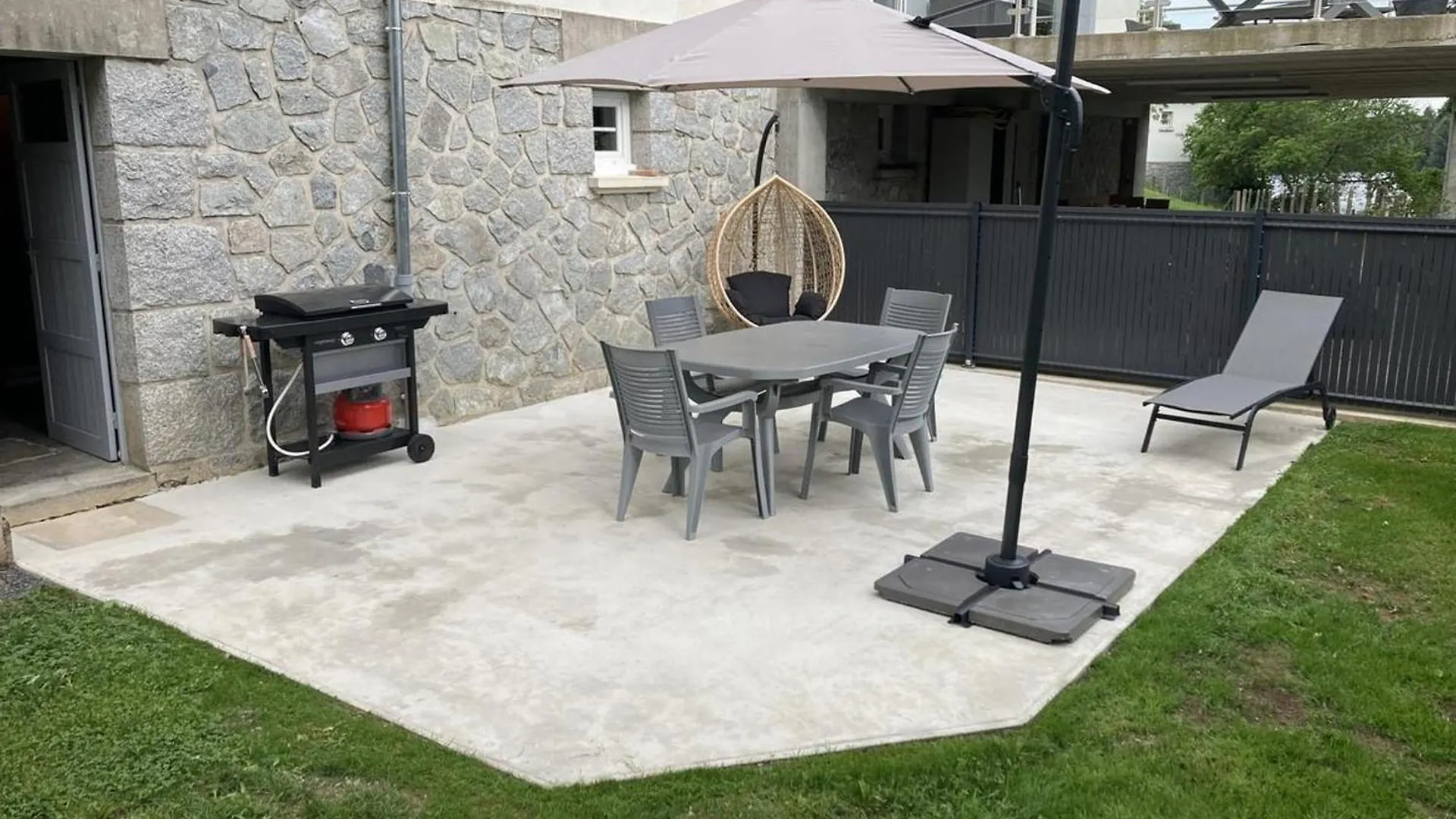 Maison Renovee Au Bord Du Lac, Jardin Privatif, Wifi, Activites Nautiques Et Touristiques A Proximite - Fr-1-742-125 Villa Saint-Etienne-Cantales France
